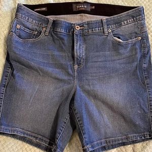 Torrid 20 jean shorts